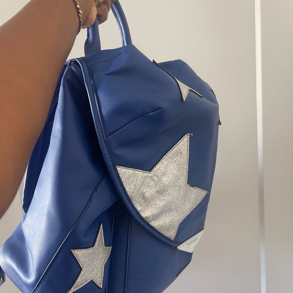 Backpack - Picture 2 of 3